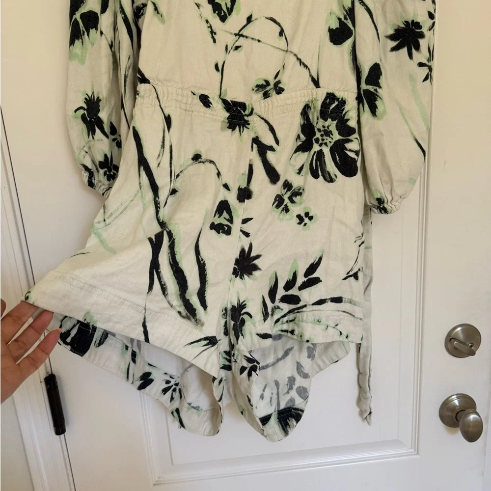 Tanya Taylor
ADD TO HEARTS
Stevie Romper - Picture 7 of 12